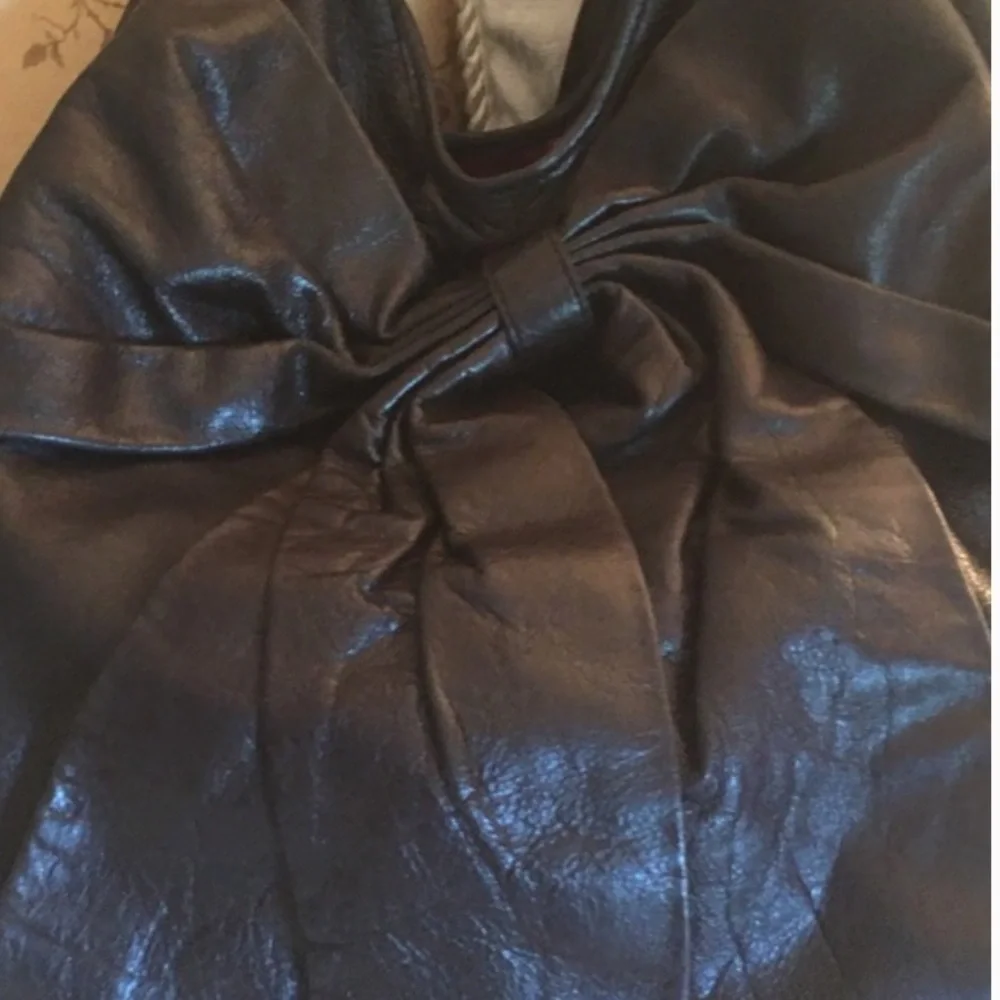 Betsey Johnson RARE!!!! Fantastic!!! Vintage Leather Bow Hobo - Picture 12 of 12